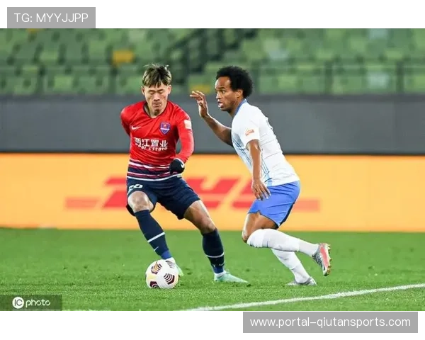 江苏德比次回合，苏州队反击进球，张凌峰推射锁定胜局