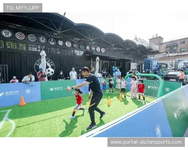 怀化联赛球迷嘉年华，特色美食与互动游戏受欢迎